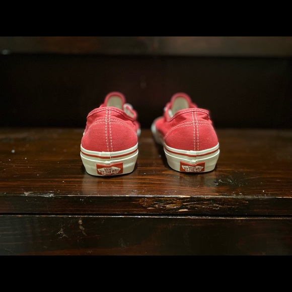 Vans - Picture 2 of 5